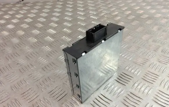 BMW X3 F25 Voltage converter inverter 9251984