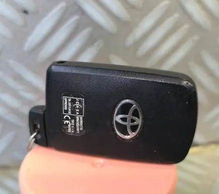 Toyota RAV 4 (XA40) Ignition key/card BA2EQ