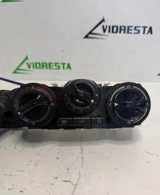 Peugeot 208 Climate control unit 96722483ZD T1013332G E1063173