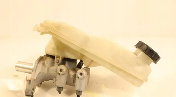 Master brake cylinder