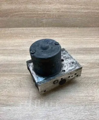 BMW 5 E39 ABS Pump 6750383 0265228001
