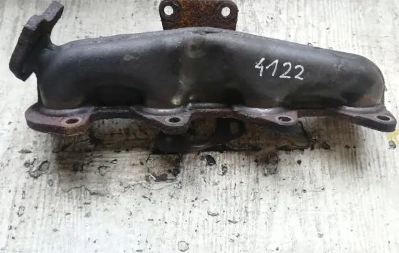 Opel Vivaro Intake manifold 8201082165