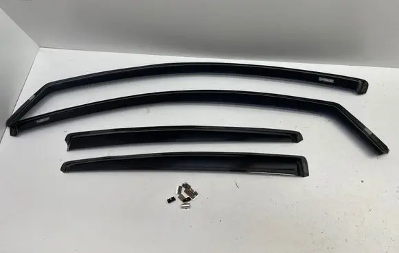 Volkswagen PASSAT B7 Front door wind deflector 