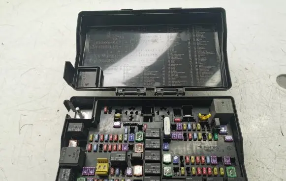 Jeep Grand Cherokee Fuse box set P68251627AC
