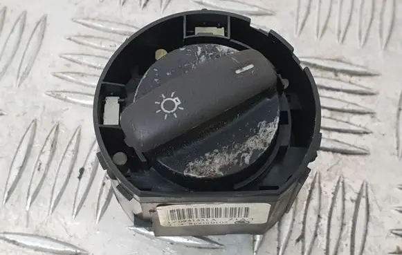 Skoda Octavia Mk2 (1Z) Light switch 1Z0941431A