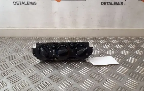 Ford Focus Climate control unit BM5T18549