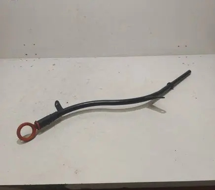 Volkswagen PASSAT B6 Oil level dip stick 
