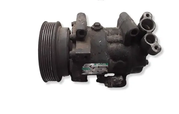 Renault Modus Air conditioning (A/C) compressor (pump) 8200365787A