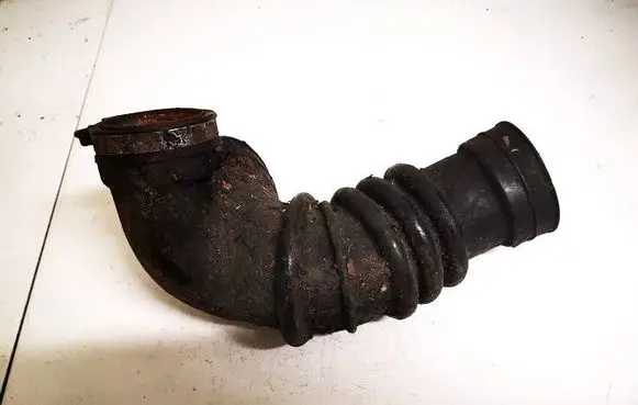Air intake hose/pipe