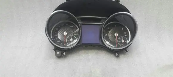 Mercedes-Benz A W176 Speedometer (instrument cluster) A1769000904