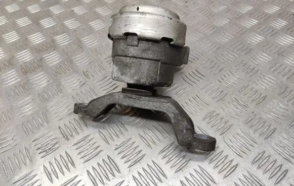 Volvo V70 Engine mount bracket 6G916F012EE 30680702