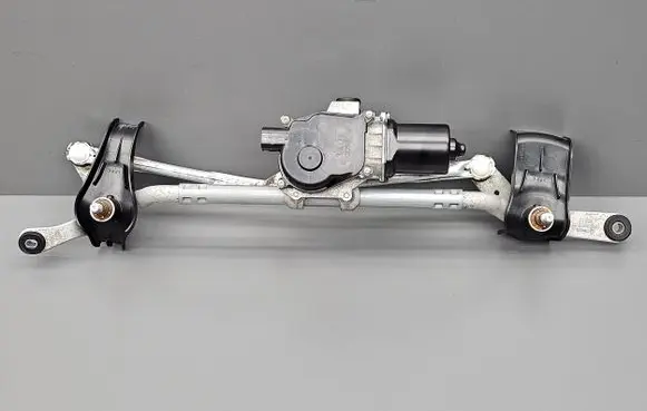 Mazda 3 III Front wiper linkage and motor K6217 BHS26737X WM07C