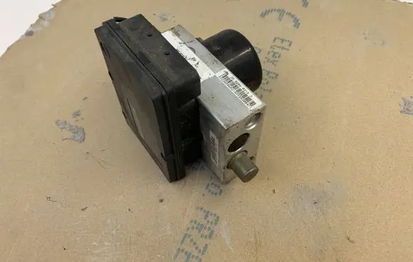 Jeep Grand Cherokee (WK) ABS Pump 25092543153 B425K15L50 00009332D2