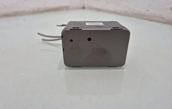 Mercedes-Benz GL X164 Central locking vacuum pump A3510020010 0008002548