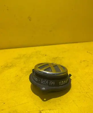 Volkswagen Golf VI Tailgate opening switch 6R0827469B