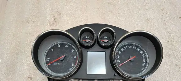 Opel Astra J Speedometer (instrument cluster) 769317420U