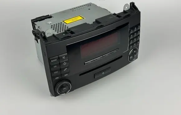 Mercedes-Benz B W245 Radio/CD/DVD/GPS head unit A1698700689 MF2750 E24021165