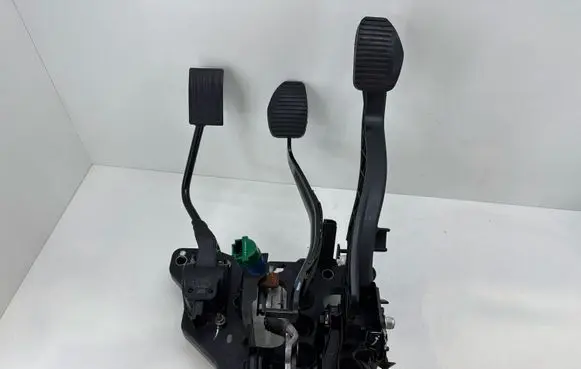 Peugeot 508 RXH Pedal assembly 9686212980