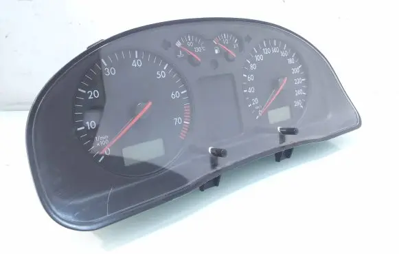 Volkswagen PASSAT B5 Speedometer (instrument cluster) 3B0919881F