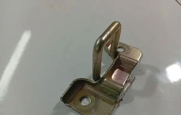 Chevrolet Aveo Rear door lock loop/hook striker 