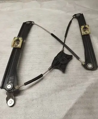 Volkswagen Tiguan Allspace Front door window regulator with motor V36FR