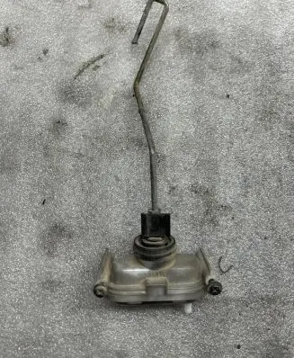 Volkswagen PASSAT B4 Central locking motor 357862153A