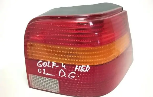 Volkswagen Golf IV Rear/tail lights 1J6945096R 67736981