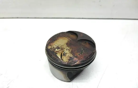 BMW X3 F25 Piston 7558528