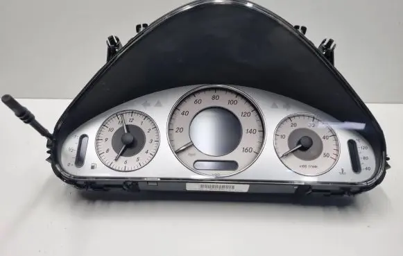 Mercedes-Benz E W211 Speedometer (instrument cluster) A2115401248 2115401248