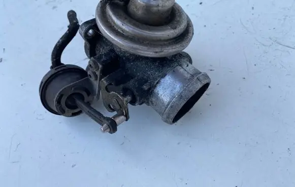 Audi A3 S3 8L EGR valve 038129637