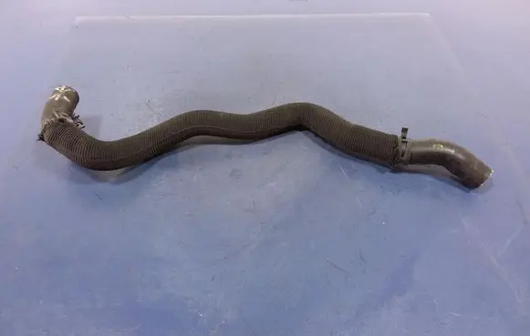 Skoda Octavia 985 Engine coolant pipe/hose 3Q0121058C
