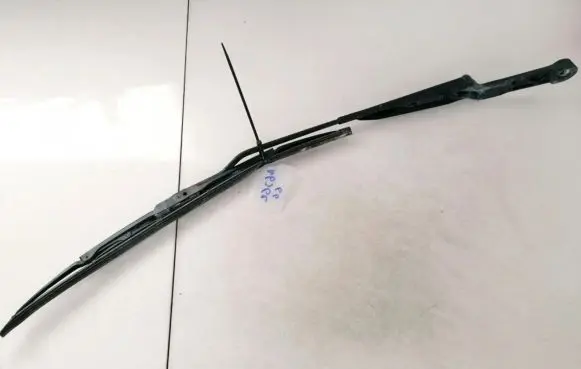 Volkswagen Golf IV Front wiper blade arm 1h1955409c