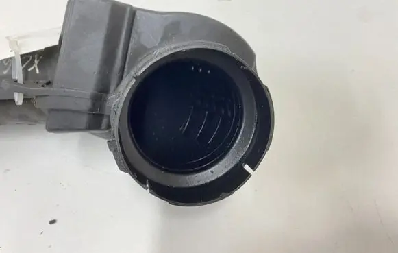 Volvo XC60 Air intake hose/pipe 31293547