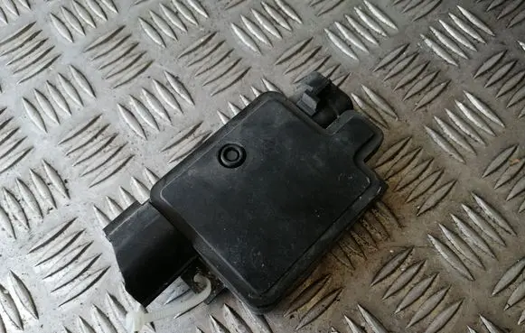 Ford Mondeo MK IV Fan control module 940002904