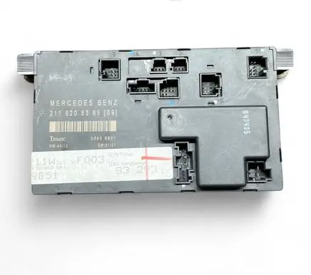 Mercedes-Benz E W211 Door control unit/module 2118208385