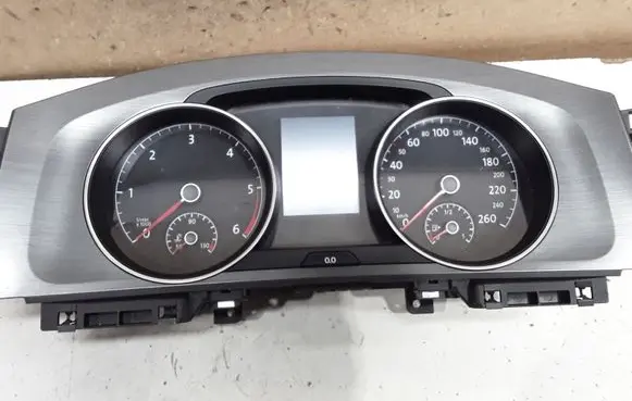 Volkswagen Golf VII Speedometer (instrument cluster) 5G0920861A