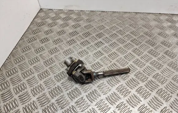 KIA Sorento Steering column universal joint