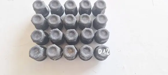 KIA Ceed Wheel nut cap/cover 8888