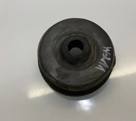 Mercedes-Benz E W211 Rear coil spring rubber mount A2113250184 2113250184