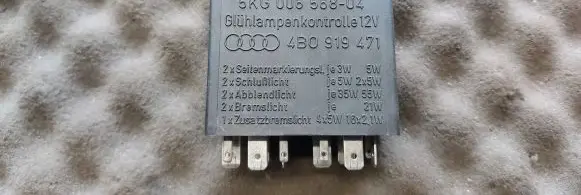 Audi A4 S4 B5 8D Other relay 4B0919471 5KG006568