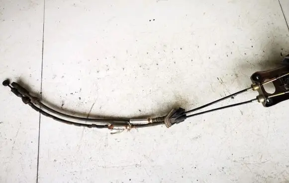 Gear shift cable linkage