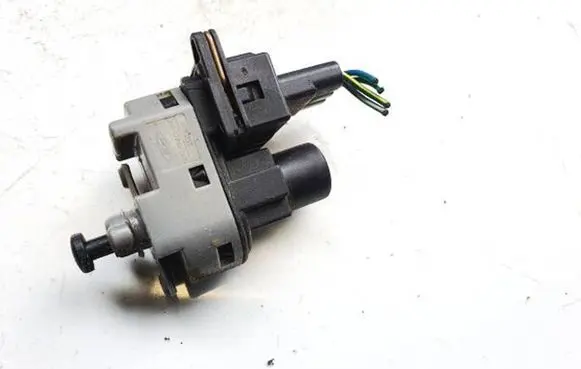 Ford Mondeo Mk III Brake pedal sensor switch 1s7t13480aa 1s7t-13480-aa