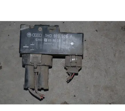 Volkswagen Golf III Coolant fan relay 1H0919506A 008659