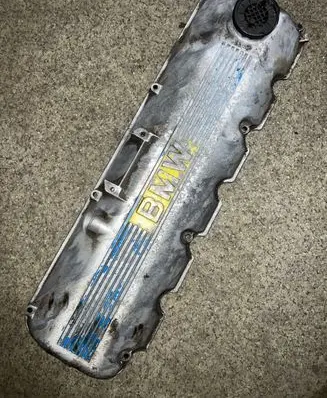 BMW 3 E30 Rocker cam cover 11121713116