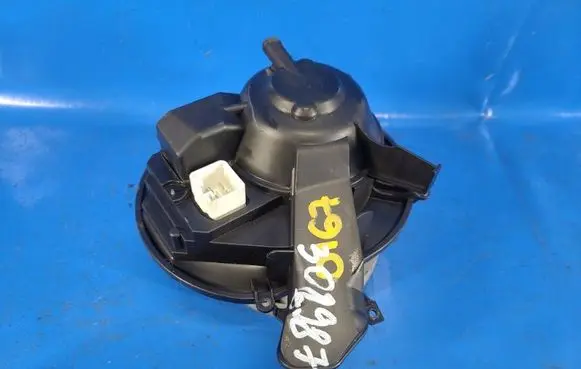 Volvo XC70 Heater fan/blower 31320393