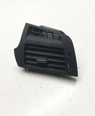 Toyota Verso Dashboard side air vent grill/cover trim 556500F020