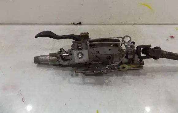 Volkswagen Polo IV 9N3 Steering wheel axle
