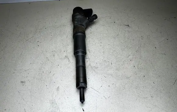 Fuel injector