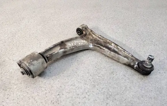 Opel Vectra C Front lower control arm/wishbone