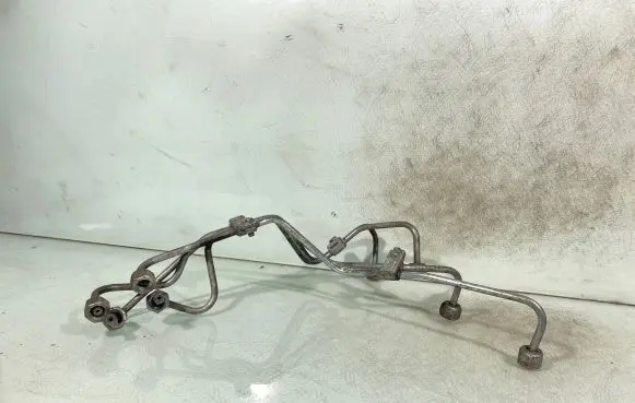 Opel Astra H Fuel injector supply line/pipe 